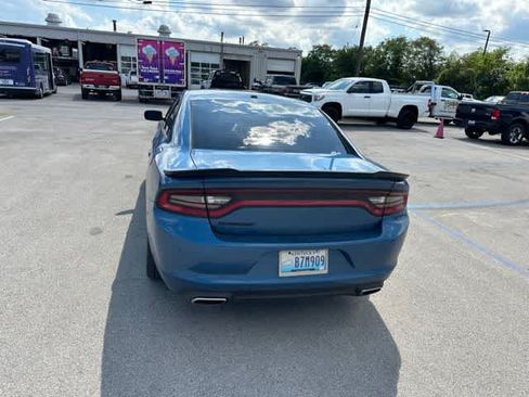 Used 2021 Dodge Charger SXT w/ Blacktop Package RWD image 17
