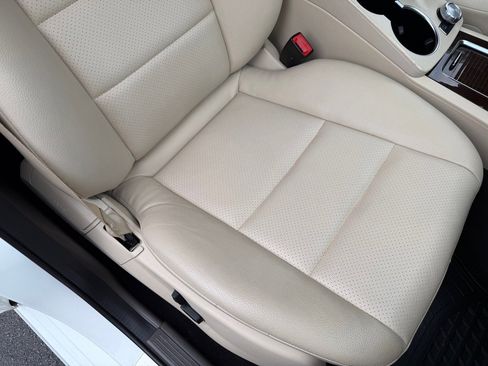 Used 2013 Mercedes-Benz GLK 350 4MATIC image 23