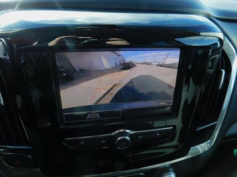 Used 2020 Chevrolet Traverse LS image 34