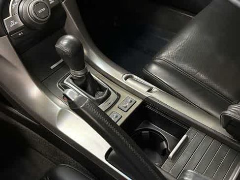 Used 2010 Acura TL w/ Technology Package FWD image 5