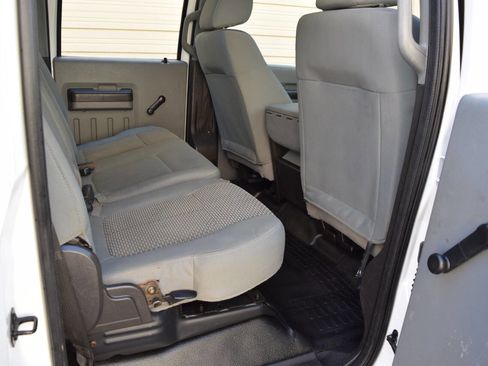 Used 2014 Ford F550 4x4 Crew Cab Super Duty image 16