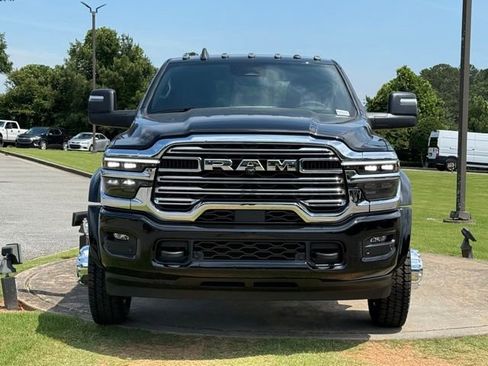 New 2026 RAM 4500 4x4 Crew Cab DRW w/ Laramie Trim Package image 2