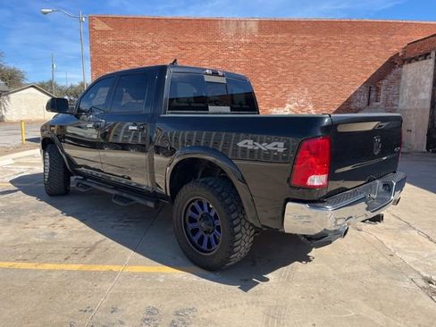 Used 2018 RAM 1500 SLT image 5