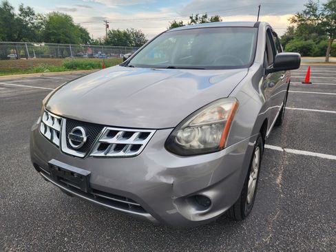 Used 2014 Nissan Rogue S FWD image 3
