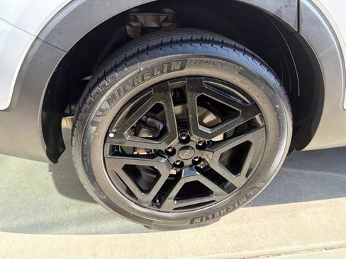Certified 2025 Kia Telluride EX X-Line AWD/4WD image 32