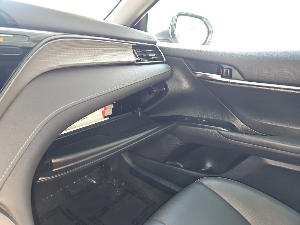 Used 2020 Toyota Camry SE FWD image 29