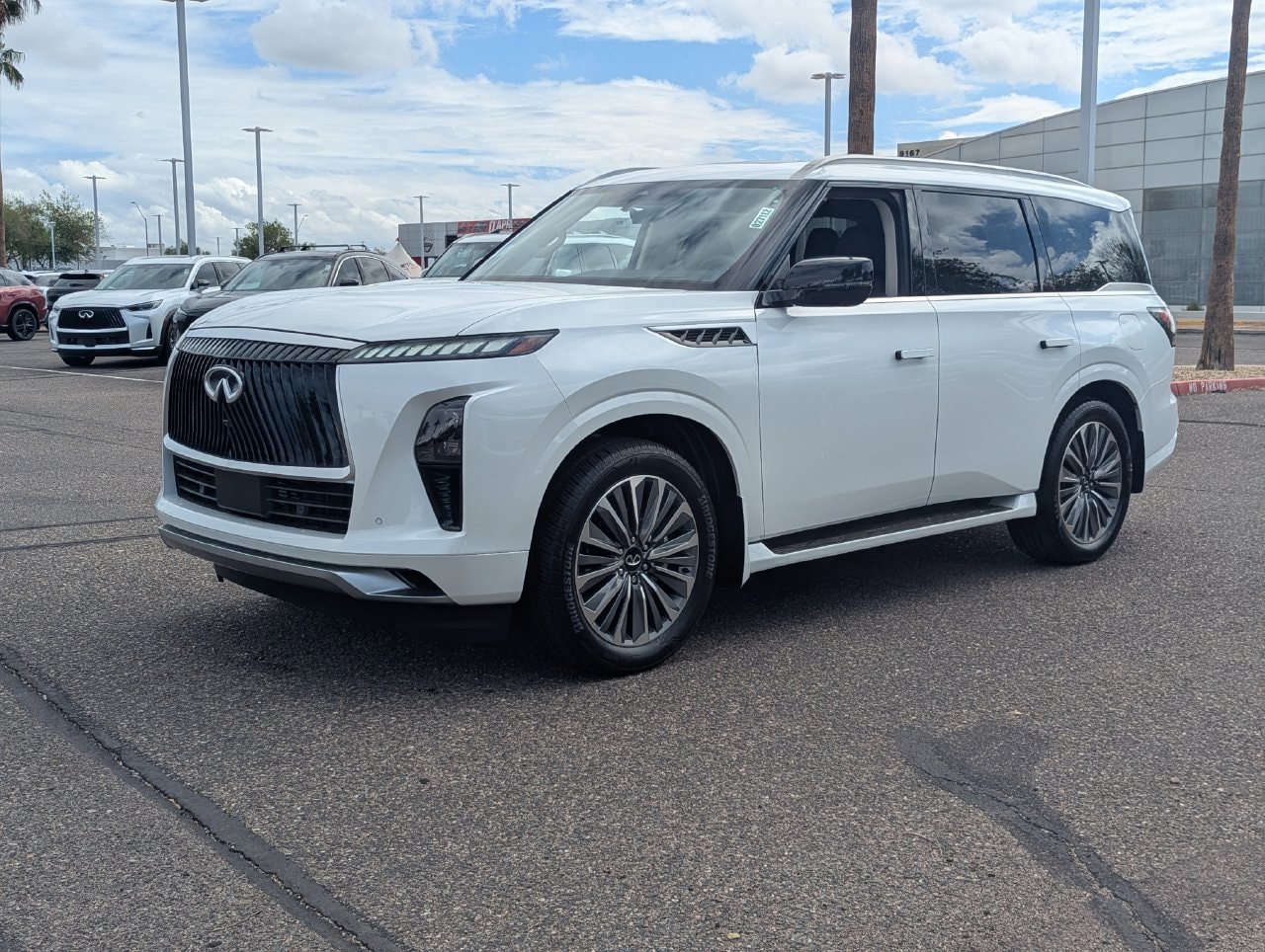 New 2027 INFINITI QX80 Luxe RWD image 1