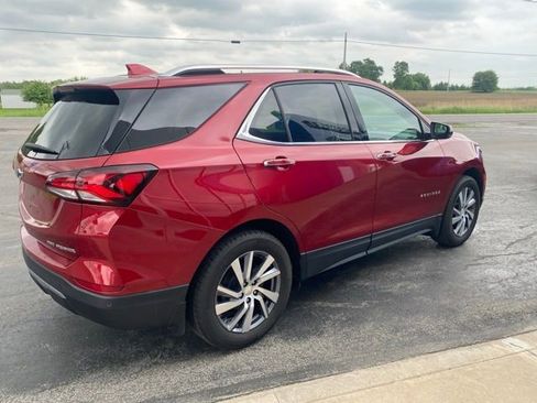 Used 2023 Chevrolet Equinox Premier AWD/4WD image 4