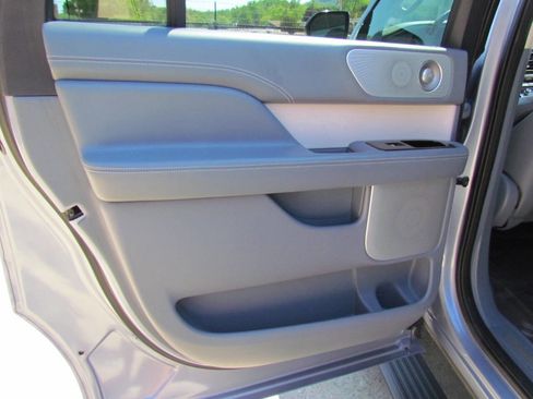 Used 2019 Lincoln Navigator L Black Label w/ Cargo Package AWD/4WD image 13