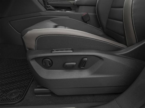 Used 2021 Volkswagen Atlas Cross Sport SE w/ Panoramic Sunroof Package FWD image 23