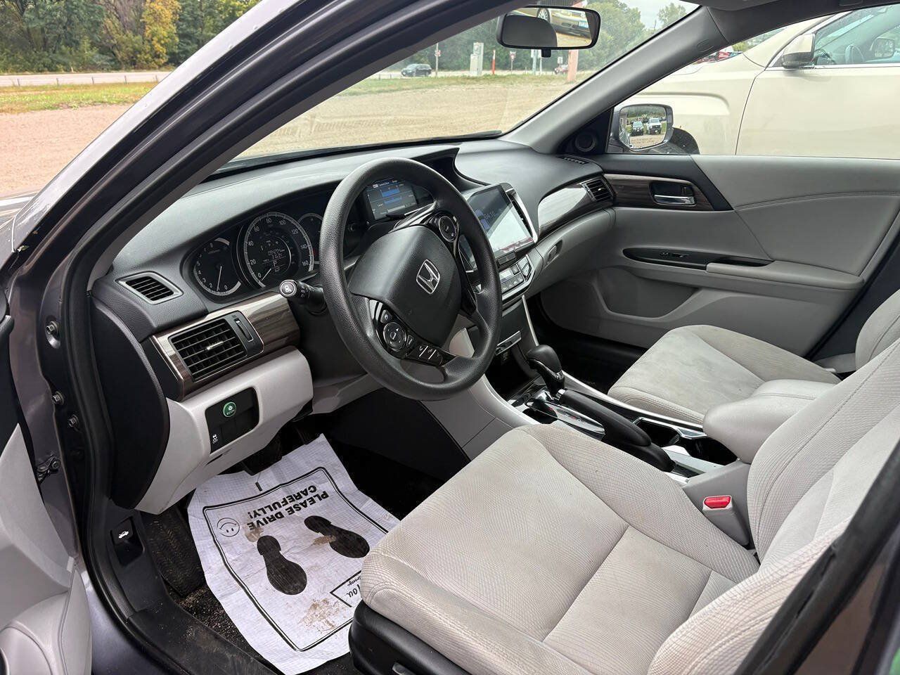 Used 2016 Honda Accord EX image 17