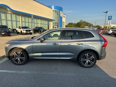 Used 2018 Volvo XC60 T6 Momentum w/ Vision Package AWD/4WD image 5