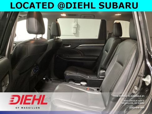 Used 2018 Toyota Highlander Limited Platinum image 17