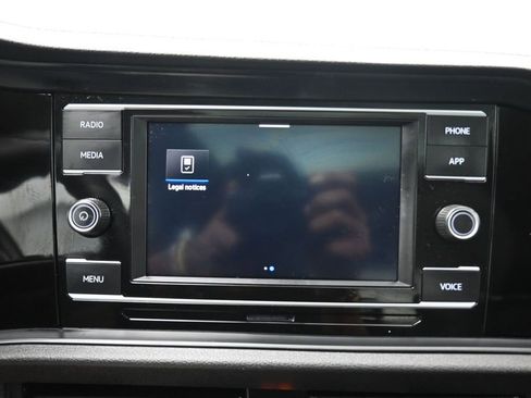 Used 2024 Volkswagen Jetta SE FWD image 20
