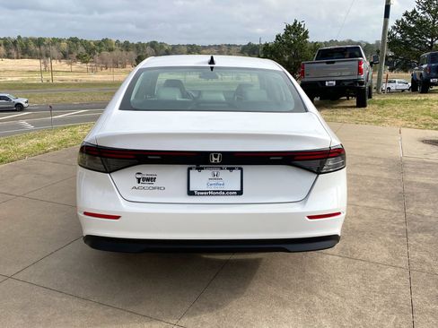 Used 2025 Honda Accord SE image 5
