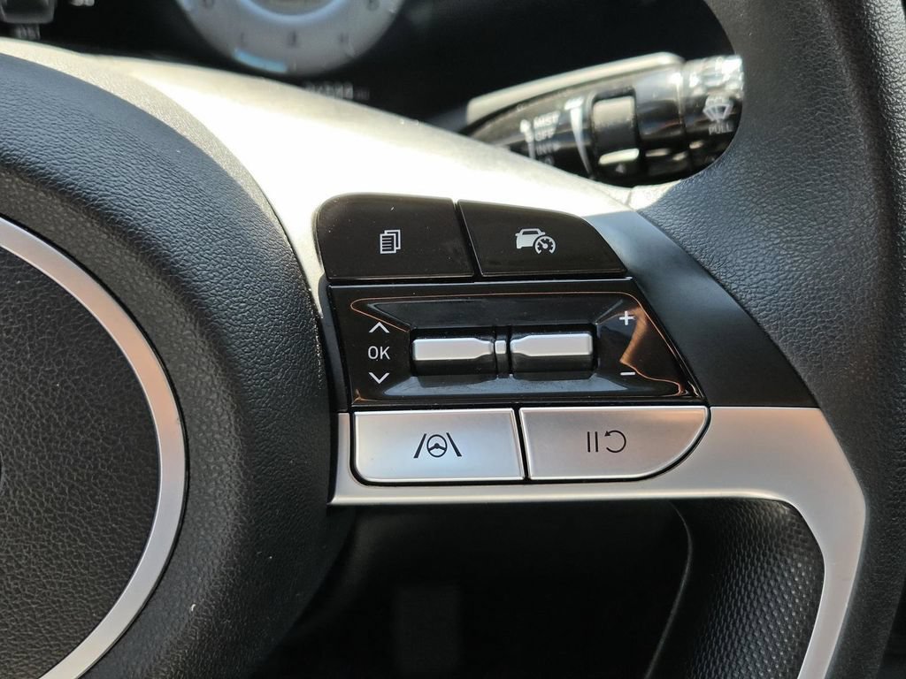 Used 2024 Hyundai Elantra SEL FWD image 27