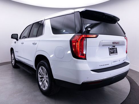 Used 2023 GMC Yukon SLT w/ SLT Premium Package AWD/4WD image 14