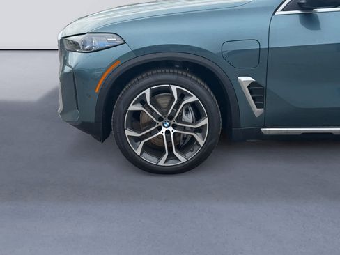 New 2026 BMW X5 xDrive50e w/ Climate Comfort Package image 9