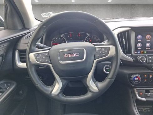 Used 2024 GMC Terrain SLT w/ Tech Package FWD image 27