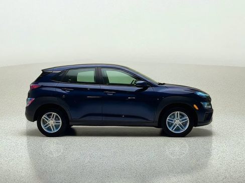 Used 2022 Hyundai Kona SE AWD/4WD image 2