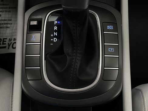 Certified 2025 Hyundai Kona SEL AWD/4WD image 26