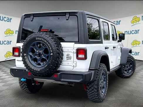 Used 2023 Jeep Wrangler Unlimited w/ Cold Weather Group AWD/4WD image 6