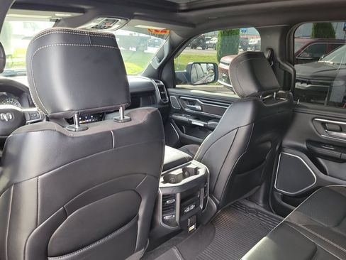 Used 2023 RAM 1500 Laramie AWD/4WD image 11