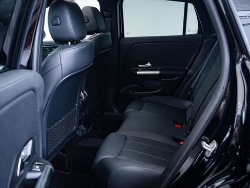 Certified 2025 Mercedes-Benz GLA 250 4MATIC image 38