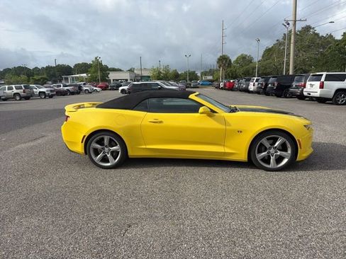 Used 2017 Chevrolet Camaro SS RWD image 4