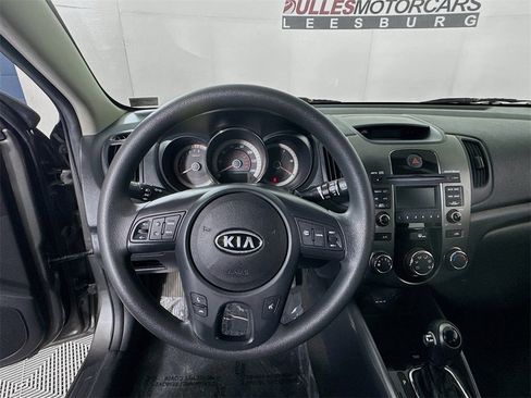Used 2013 Kia Forte EX image 11