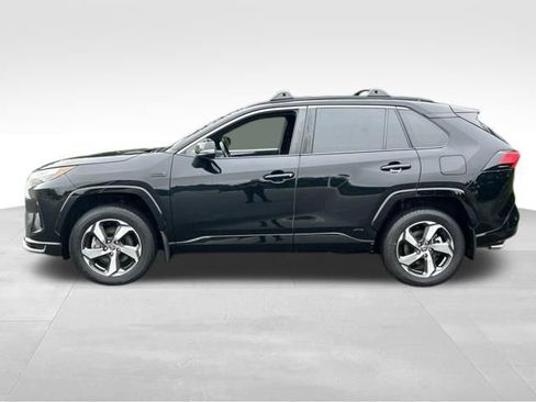 Used 2023 Toyota RAV4 SE w/ Weather & Moonroof Package AWD/4WD image 3