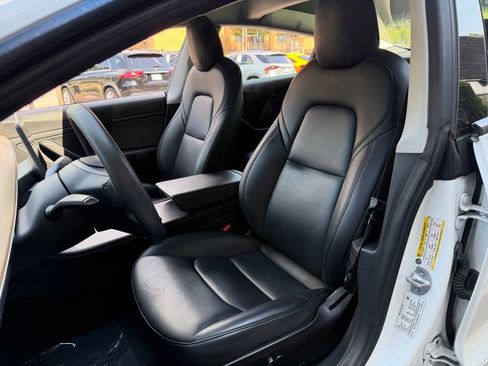 Used 2021 Tesla Model 3 Standard Range Plus RWD image 26