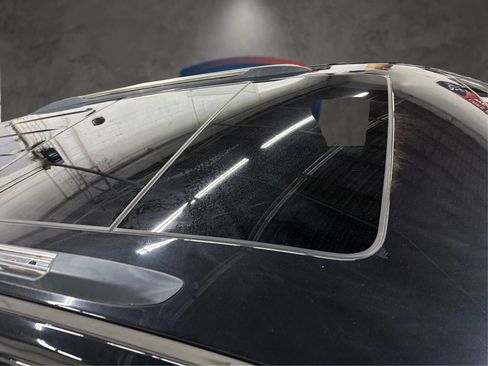 Used 2016 Jeep Grand Cherokee Limited w/ Luxury Group II image 10