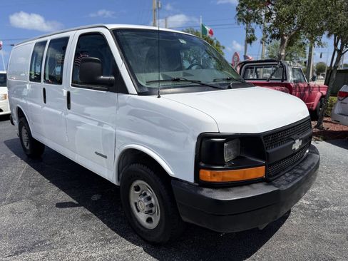 Used 2005 Chevrolet Express 2500 RWD image 6