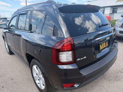Used 2014 Jeep Compass Latitude w/ Sun/Sound Group AWD/4WD image 19