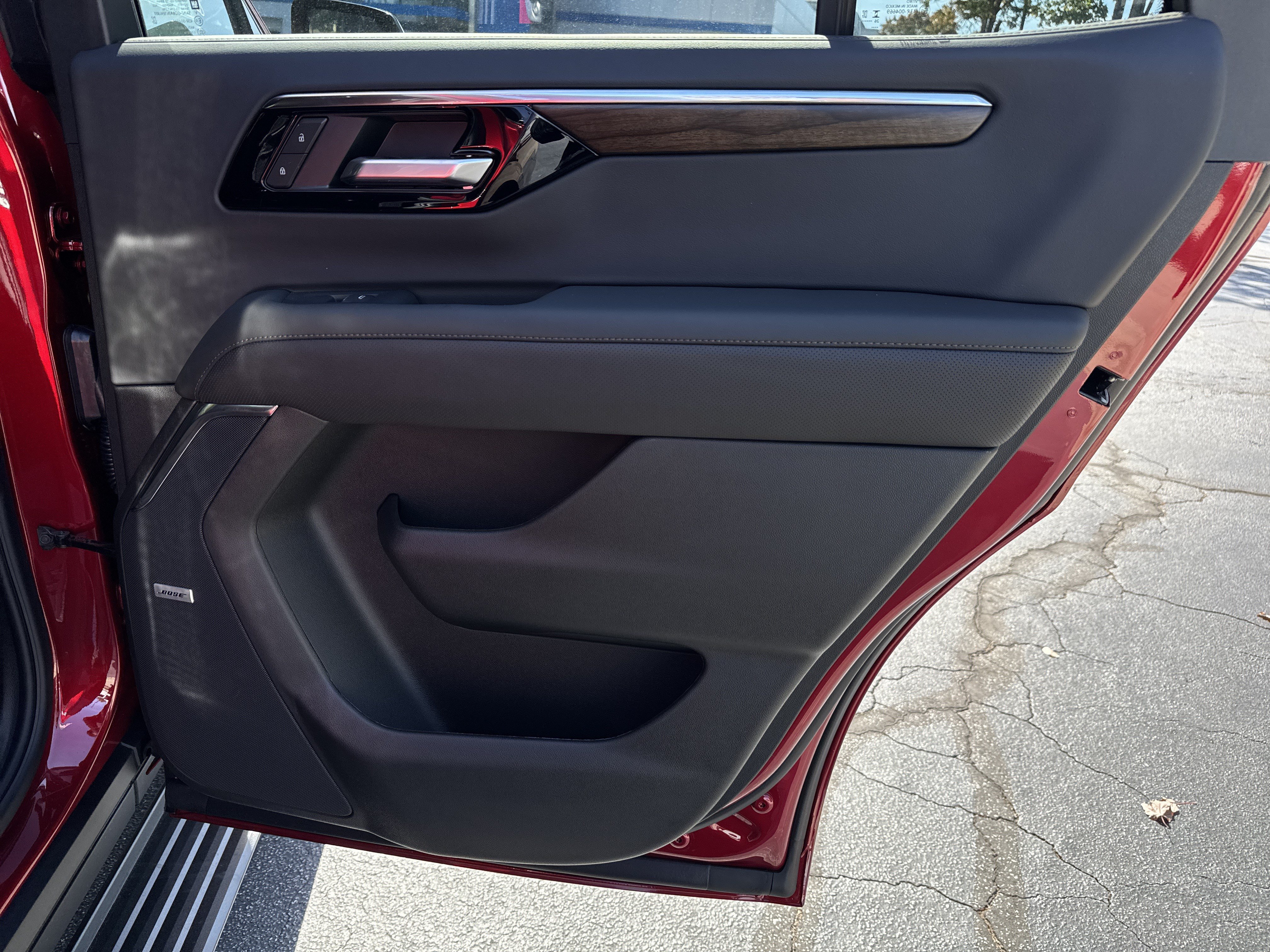 New 2027 Chevrolet Tahoe High Country AWD/4WD image 17