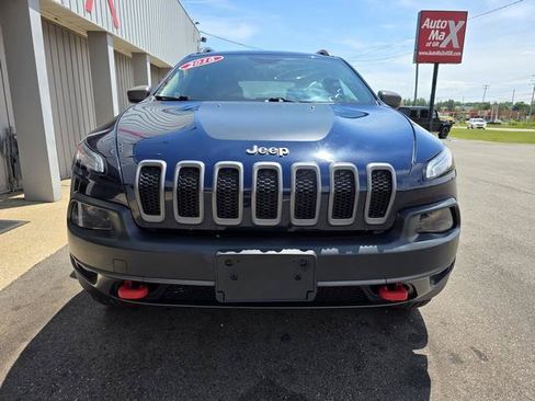 Used 2016 Jeep Cherokee Trailhawk w/ Leather Interior Group AWD/4WD image 3