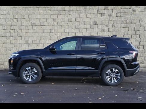 New 2026 Chevrolet Equinox LT FWD image 2