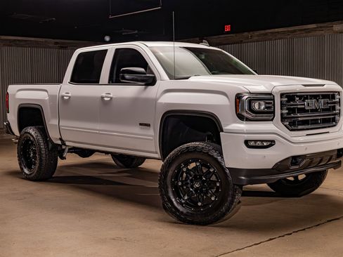 Used 2018 GMC Sierra 1500 SLT image 2