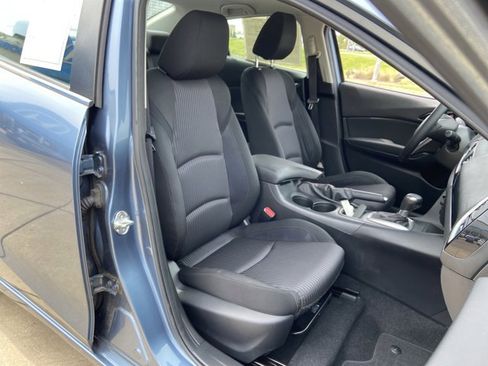 Used 2014 MAZDA MAZDA3 i Touring image 19