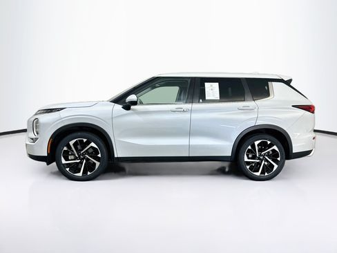 Used 2024 Mitsubishi Outlander SE AWD/4WD image 4
