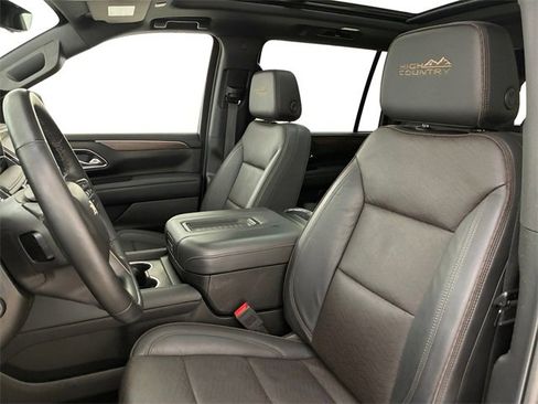 Used 2024 Chevrolet Suburban High Country w/ Premium Package image 12