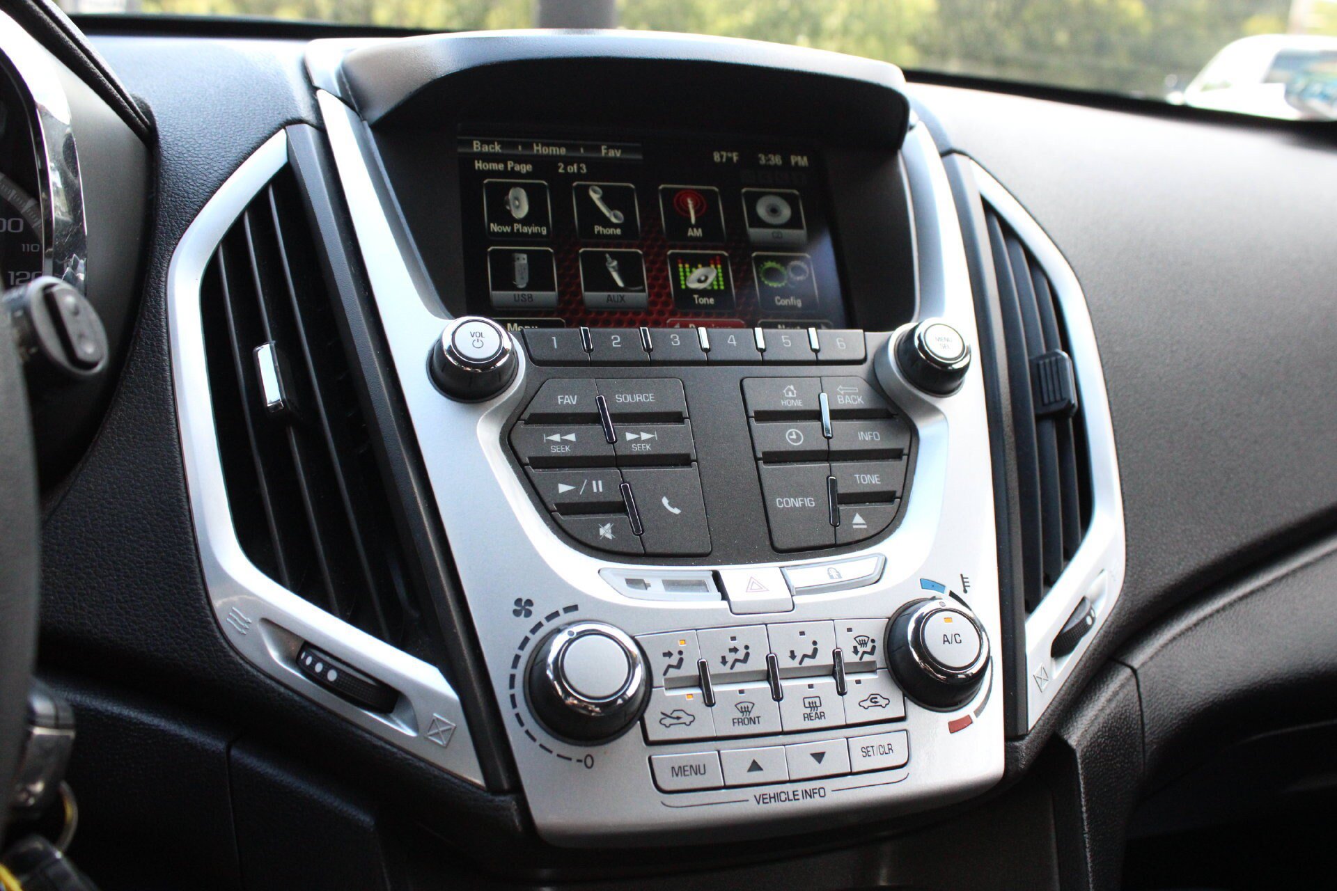 Used 2015 GMC Terrain SLE FWD image 35