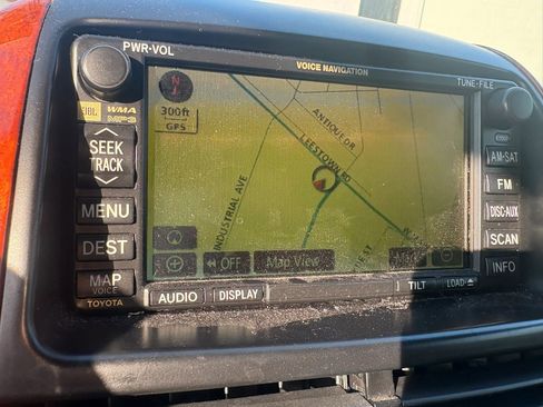 Used 2008 Toyota Sienna XLE image 9