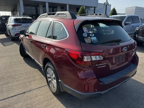Used 2017 Subaru Outback 2.5i AWD/4WD image 7