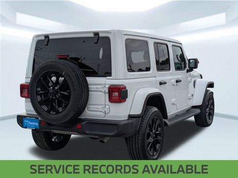 Used 2025 Jeep Wrangler Unlimited Sahara image 5