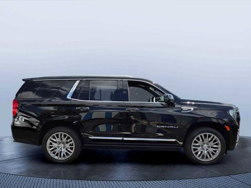 Used 2024 GMC Yukon Denali w/ Advanced Technology Package RWD image 6