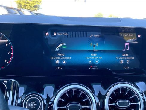 Used 2022 Mercedes-Benz GLA 250 image 32