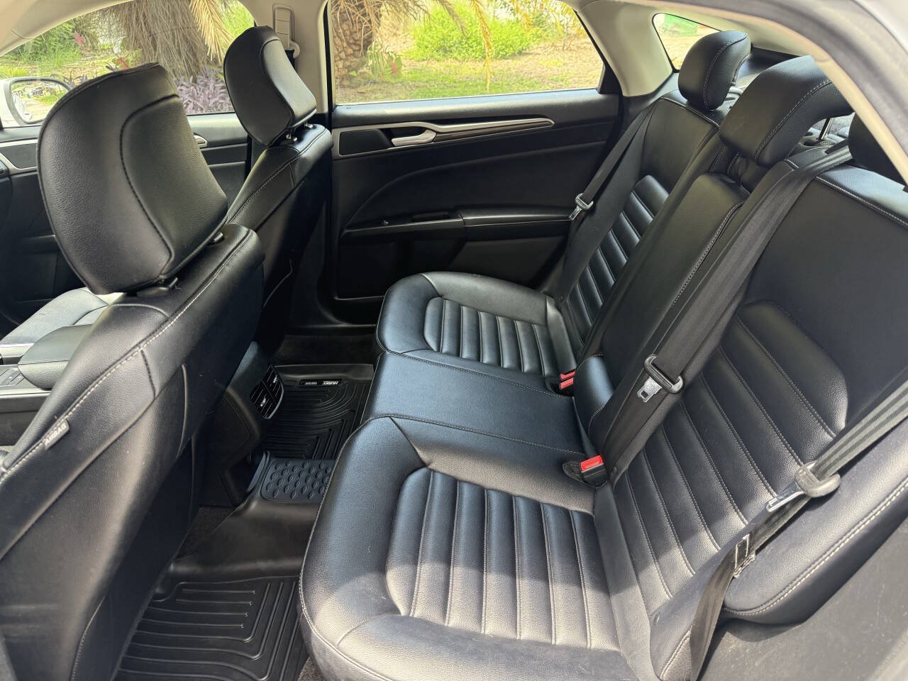 Used 2020 Ford Fusion SEL FWD image 10
