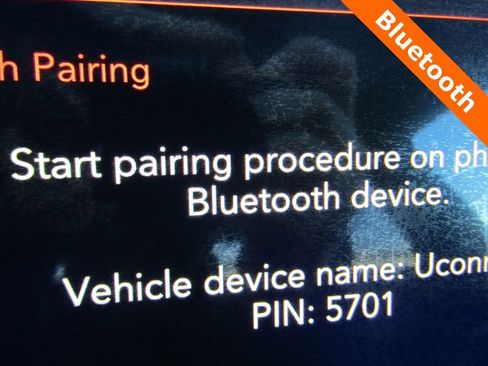 Used 2019 Jeep Cherokee Trailhawk image 9